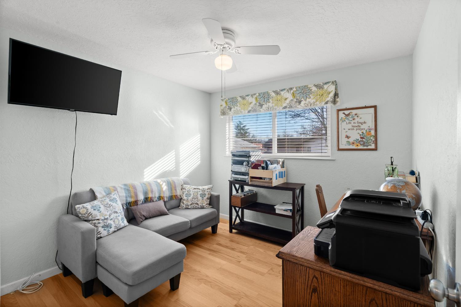 5610 North Confer Road Stockton, CA 95215 - Photo 23 of 40 Bedroom 3, or office space.