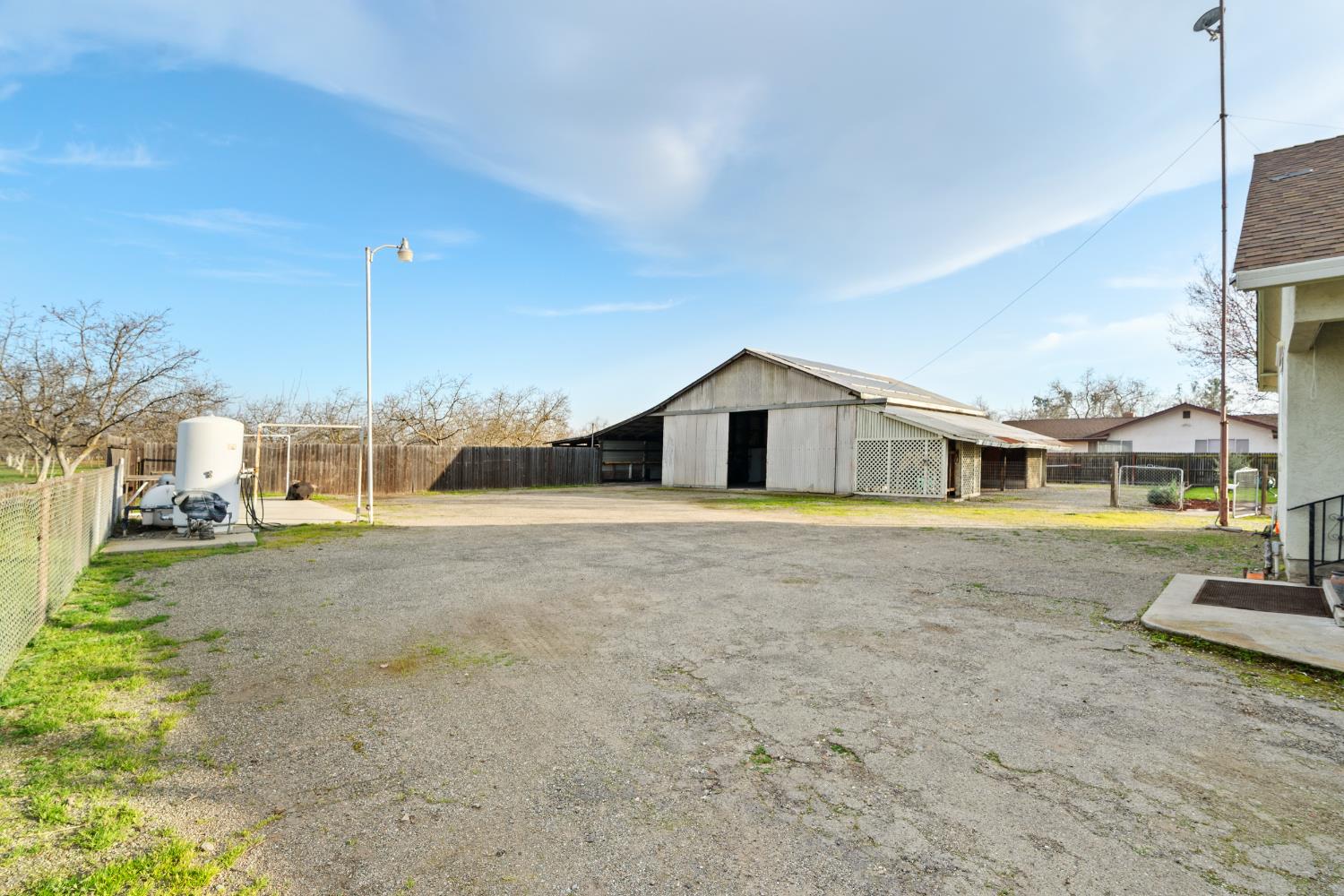 5610 North Confer Road Stockton, CA 95215 - Photo 29 of 40 Back yard, exterior view.