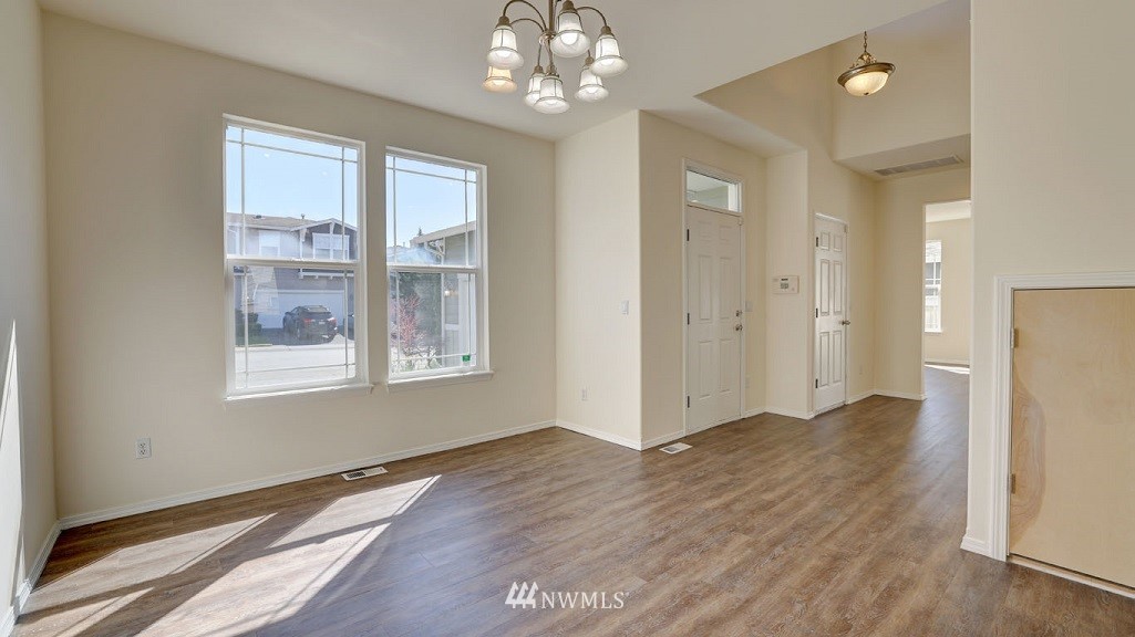609 Pasco Place Northeast Renton, WA 98059 - Photo 7 of 30