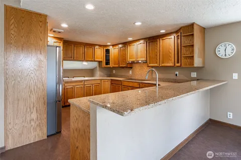 $849,000 | 28611 16th Avenue South, Federal Way, WA 98003