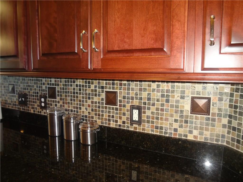 2029 Spangler Road Hermitage, PA 16148 - Photo 11 of 25 Gallery Image 11