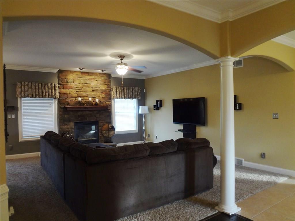 2029 Spangler Road Hermitage, PA 16148 - Photo 5 of 25 Gallery Image 5