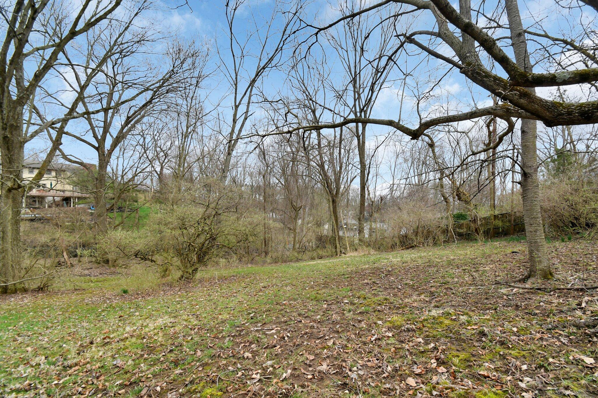 2665 Lane Road Columbus, OH 43220 - Photo 14 of 64 19-web-or-mls-2665-lane-rd