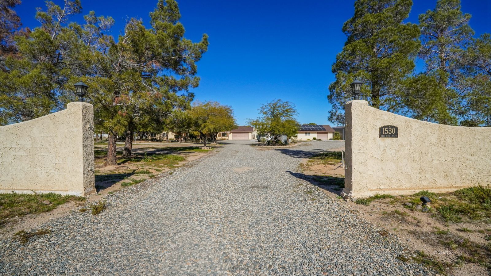 1530 West Ward Avenue Ridgecrest, CA 93555 - Photo 3 of 45 Gallery Image 3