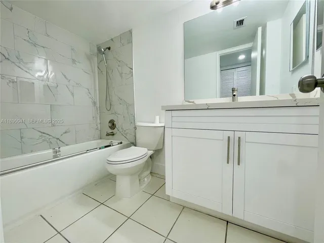 $2,200 | 2209 South Cypress Bend Drive, Unit 407, Pompano Beach, FL 33069