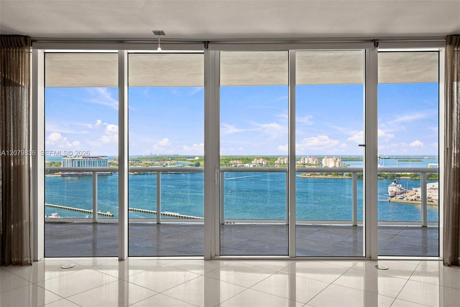 400 Alton Road, Unit 1804 Miami Beach, FL 33139 - Photo 5 of 35 Gallery Image 5