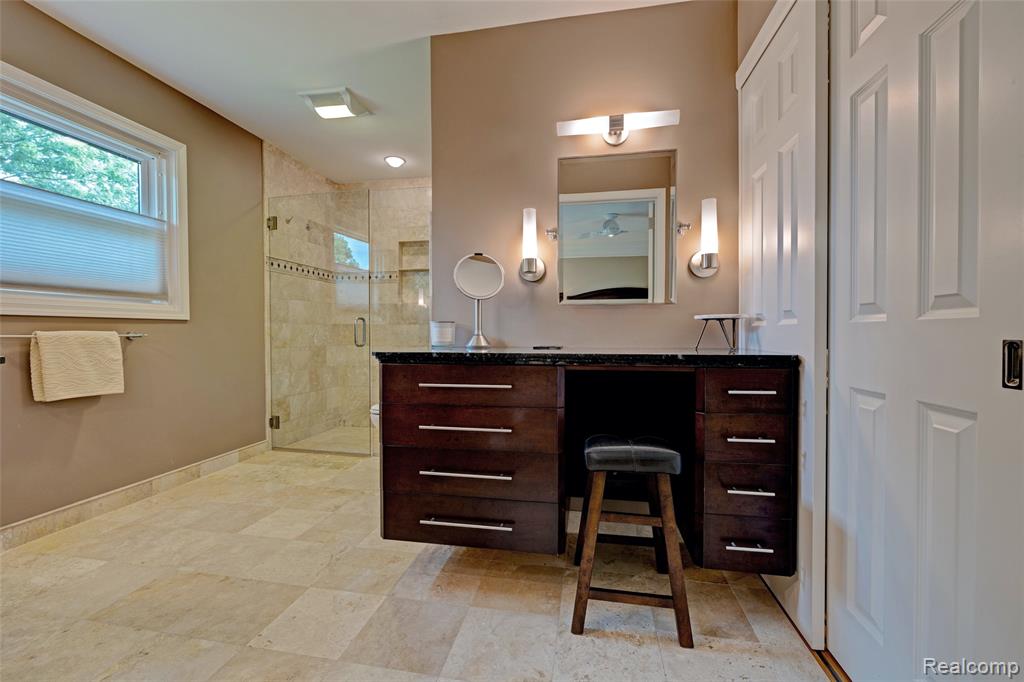 1692 Edinborough Drive Rochester Hills, MI 48306 - Photo 18 of 53