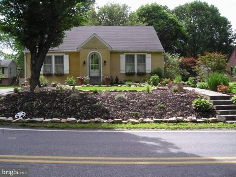 737 Centerville Road Lancaster, PA 17601 - Photo 1 of 10 Gallery Image 1