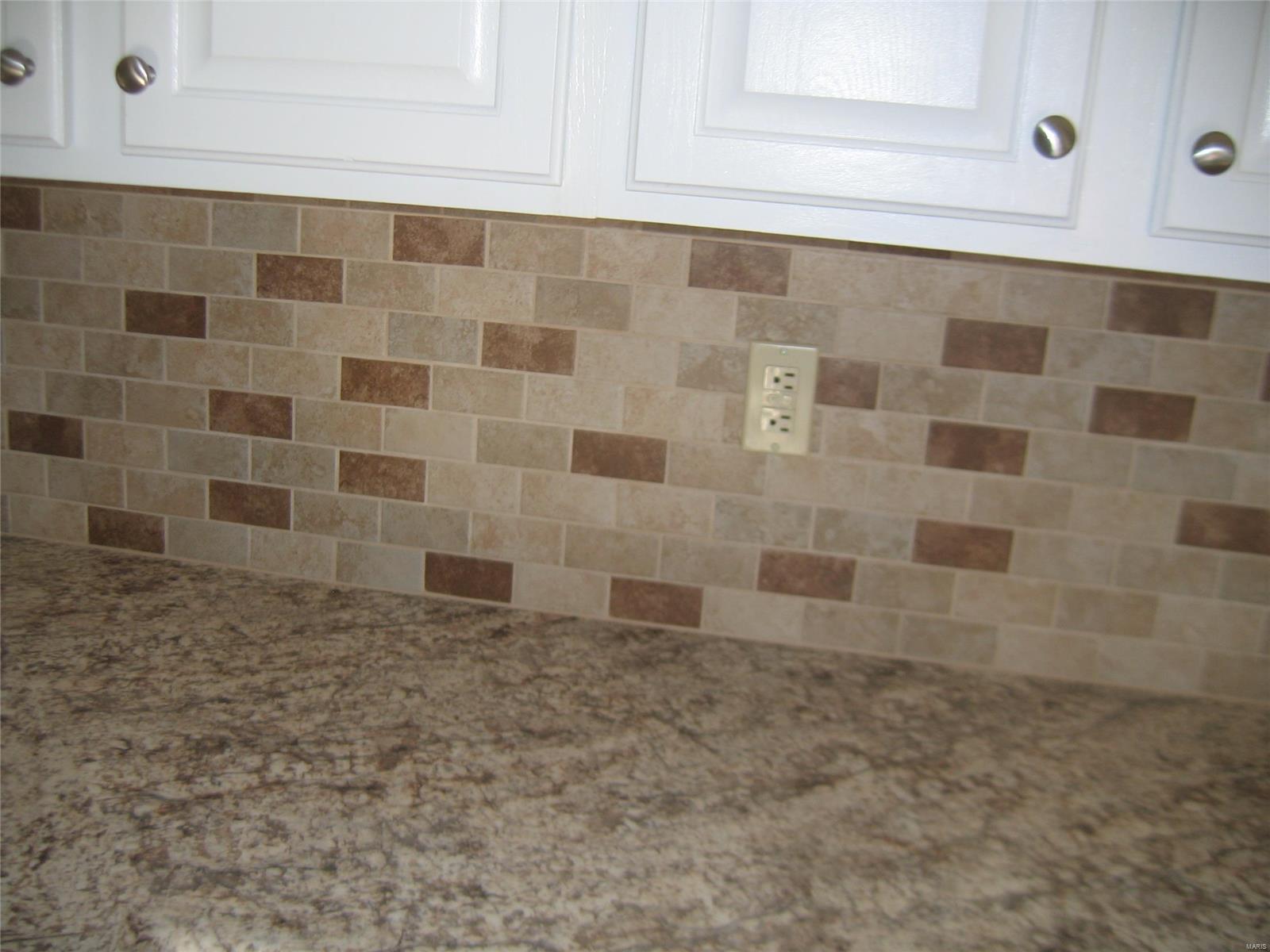98 Locust Ridge Collinsville, IL 62234 - Photo 11 of 20 Gallery Image 11