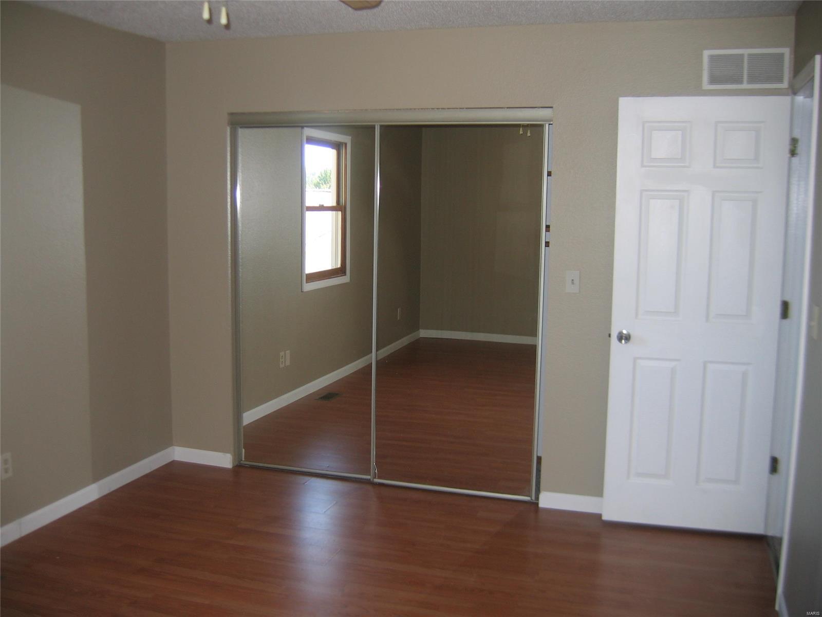 98 Locust Ridge Collinsville, IL 62234 - Photo 14 of 20 Gallery Image 14