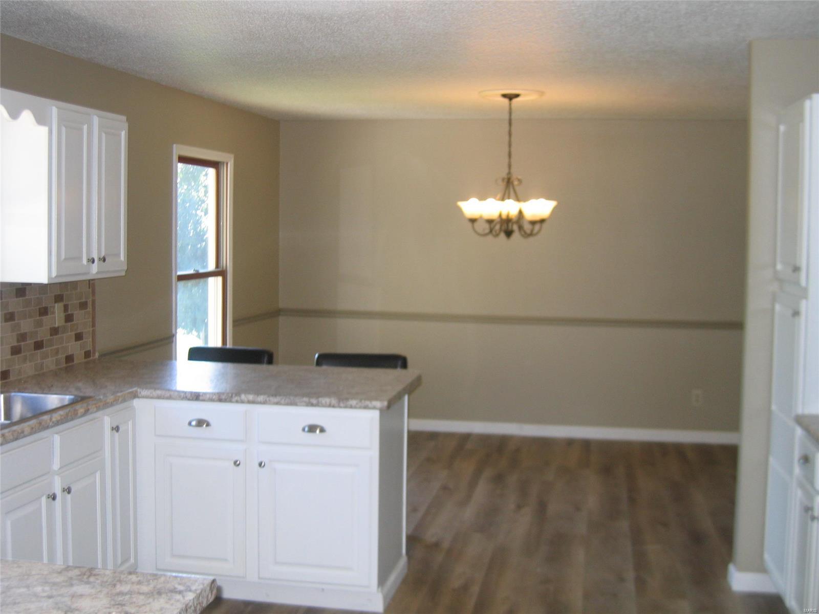 98 Locust Ridge Collinsville, IL 62234 - Photo 5 of 20 Gallery Image 5