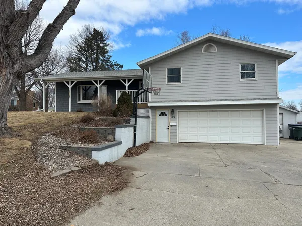 $259,900 | 101 East Virginia Street, Luverne, MN 56156