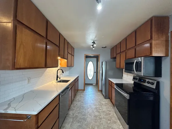 $259,900 | 101 East Virginia Street, Luverne, MN 56156