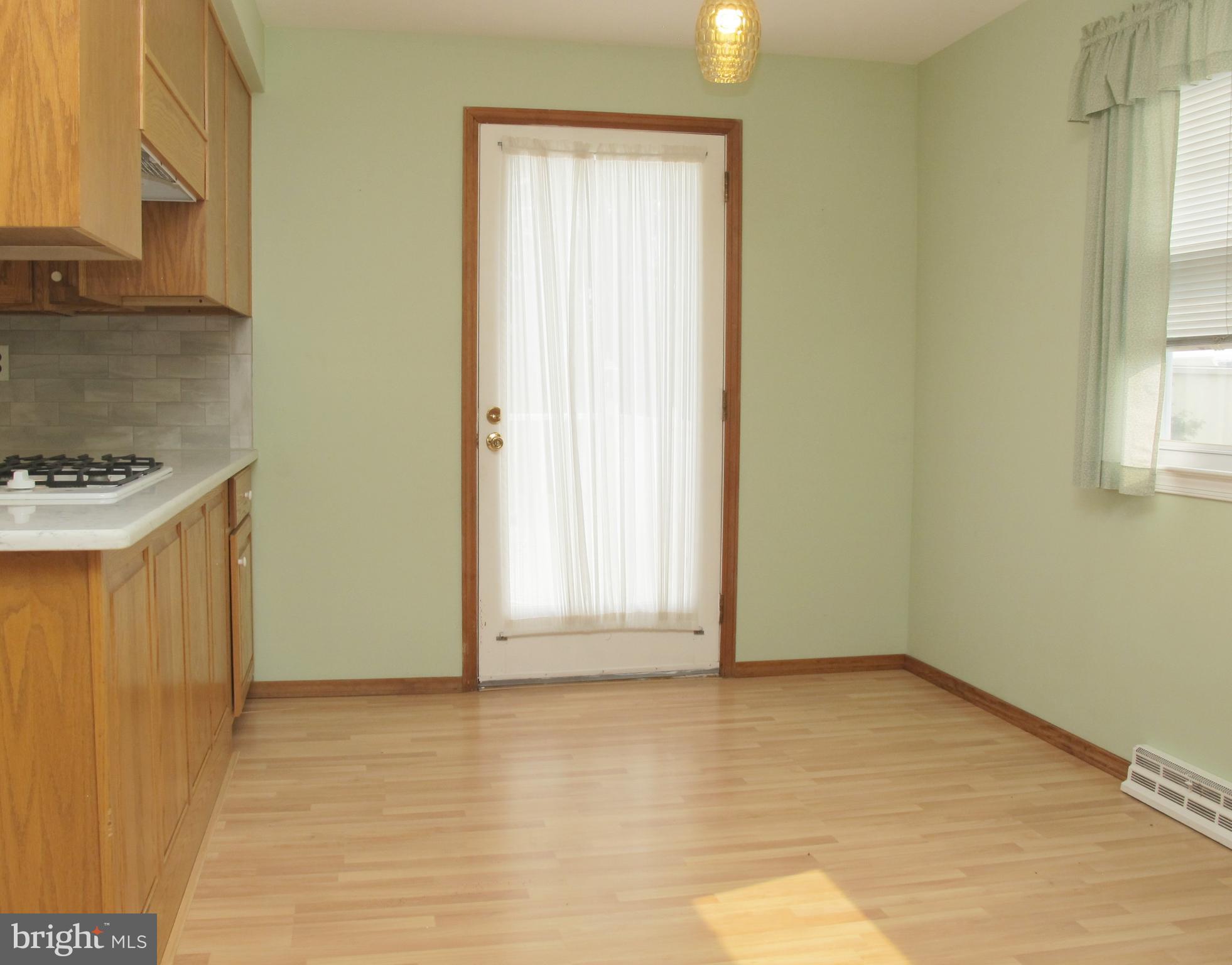 3 Stonebridge Road Cherry Hill, NJ 08003 - Photo 11 of 38 Breakfast Area