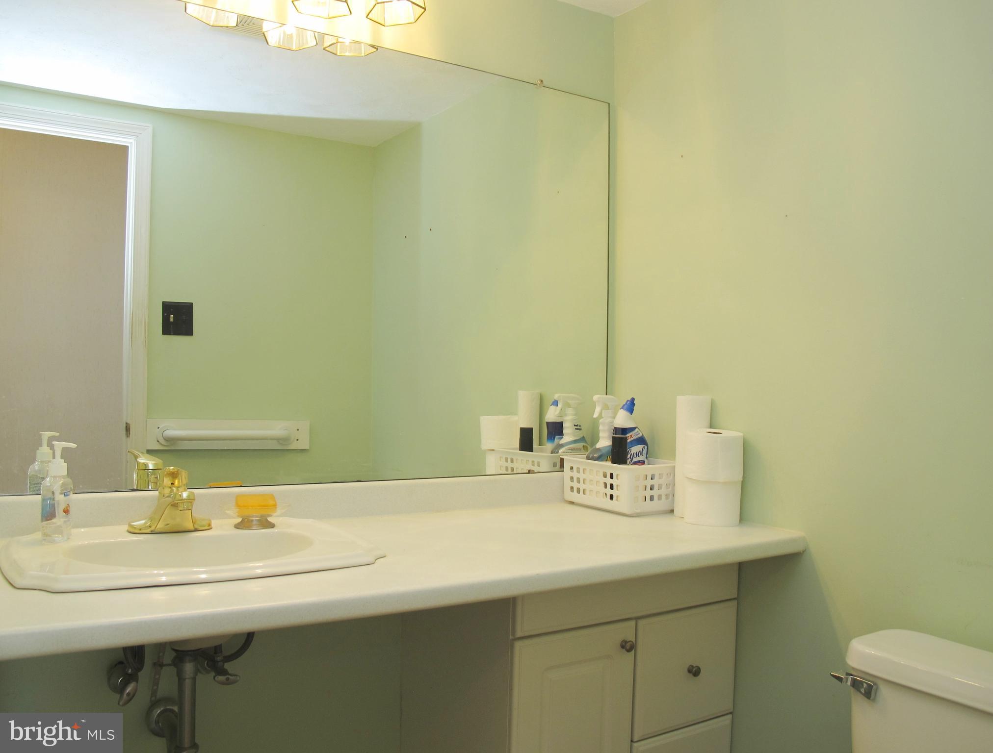 3 Stonebridge Road Cherry Hill, NJ 08003 - Photo 18 of 38 Powder Room
