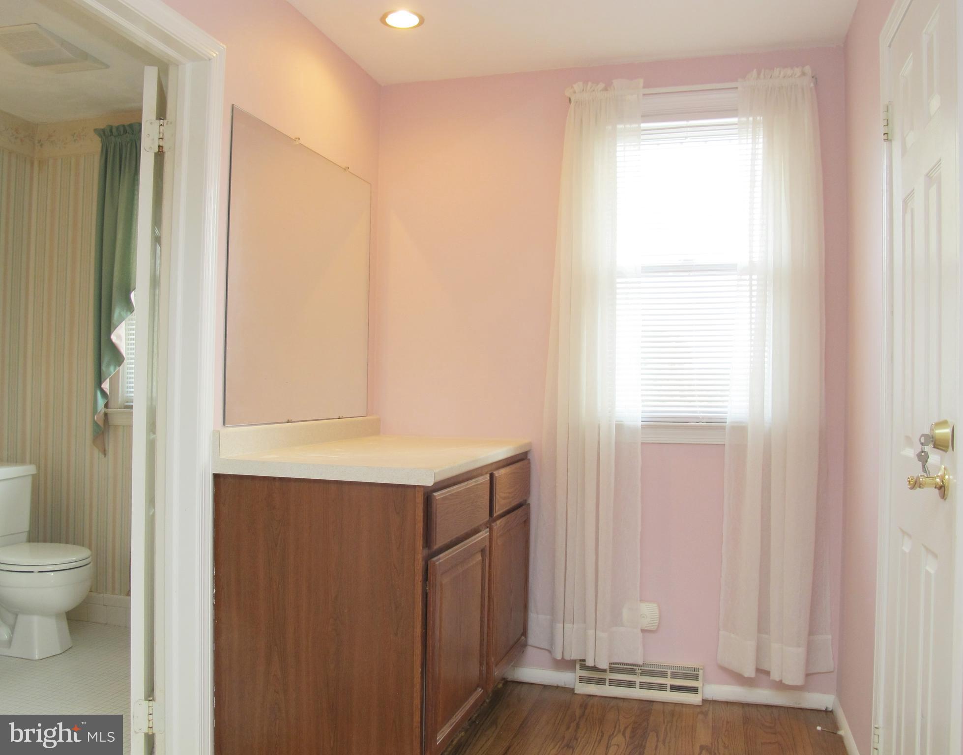 3 Stonebridge Road Cherry Hill, NJ 08003 - Photo 22 of 38 Dressing Nook