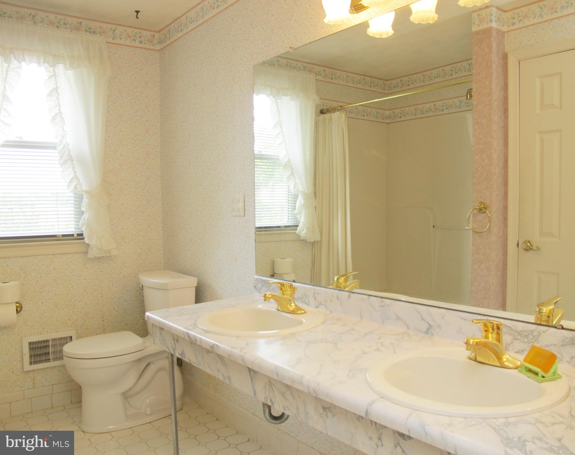 3 Stonebridge Road Cherry Hill, NJ 08003 - Photo 27 of 38 Main Bathroom