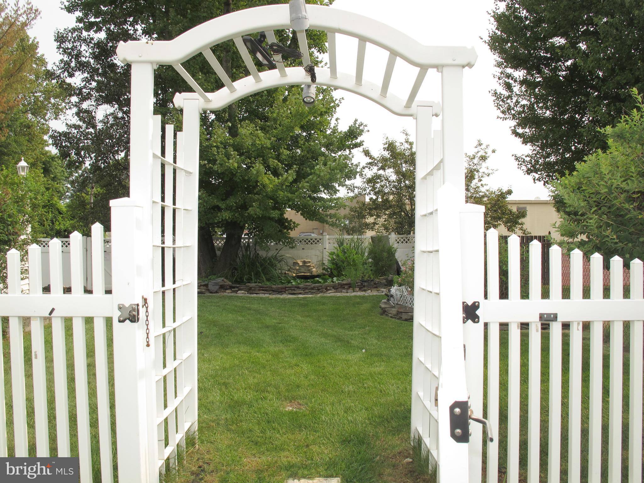 3 Stonebridge Road Cherry Hill, NJ 08003 - Photo 34 of 38 Fenced Yard