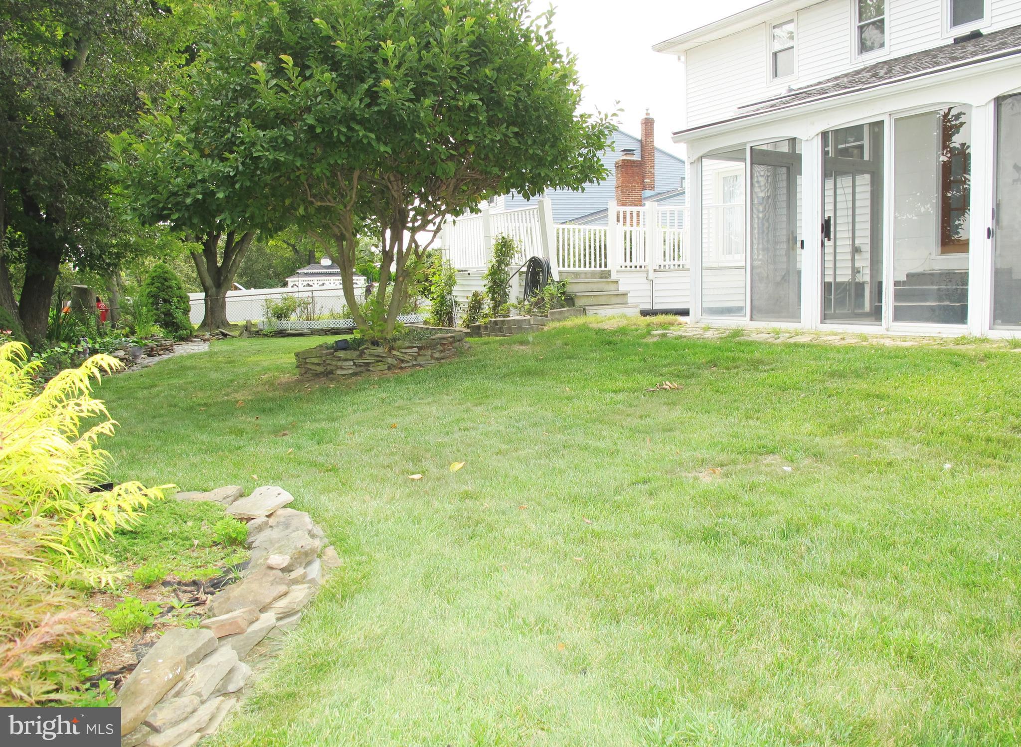 3 Stonebridge Road Cherry Hill, NJ 08003 - Photo 37 of 38 Yard