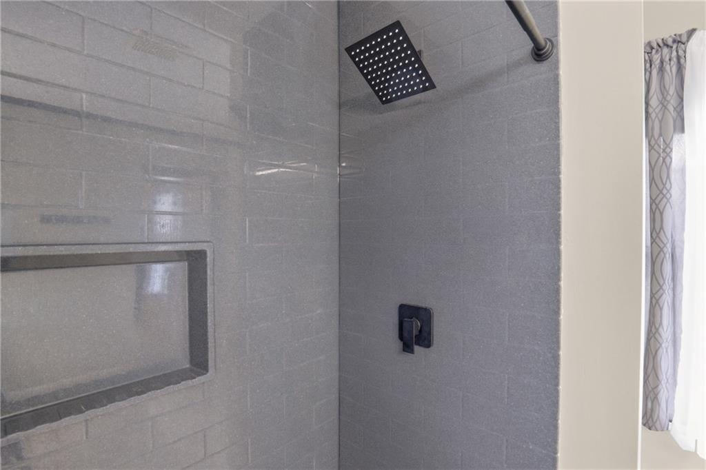 104 Rani Way Somerset, PA 15501 - Photo 25 of 47 Updated shower!