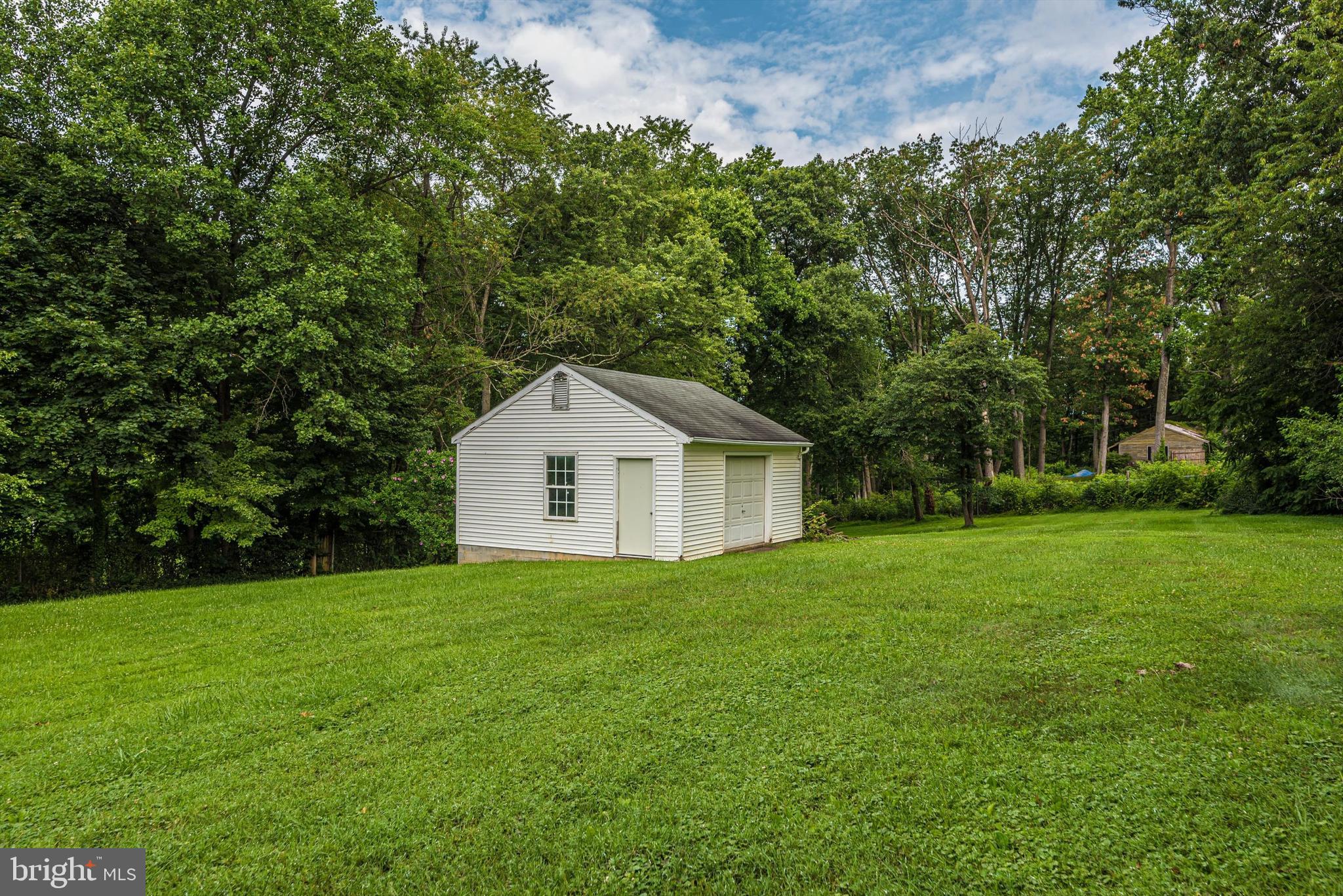 15301 Comus Road Clarksburg, MD 20871 - Photo 55 of 64 WORKSHOP W/ELECTRICITY