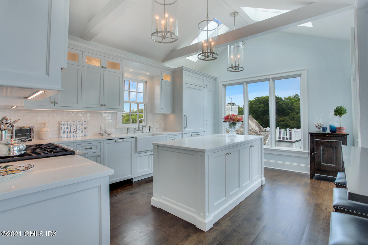 633 Steamboat Road, Unit 4 Greenwich, CT 06830 - Photo 4 of 20 633 Steamboat Rd Greenwich CT-large-019-