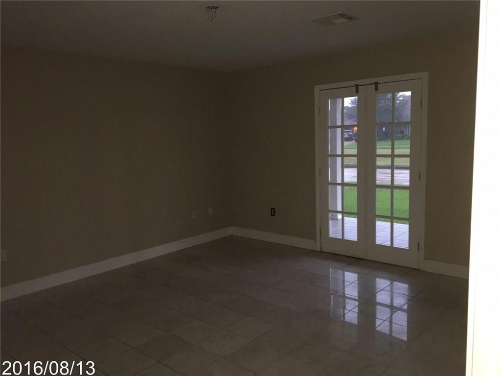 751 Terry Parkway Terrytown, LA 70056 - Photo 8 of 11