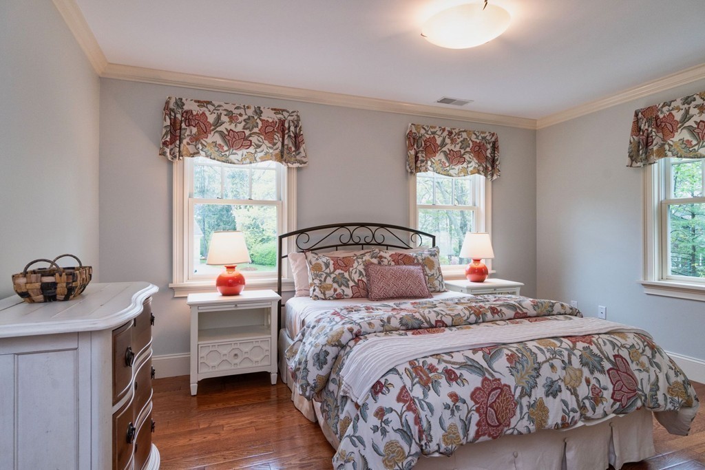 29 Woodcliffe Road Lexington, MA 02421 - Photo 25 of 35