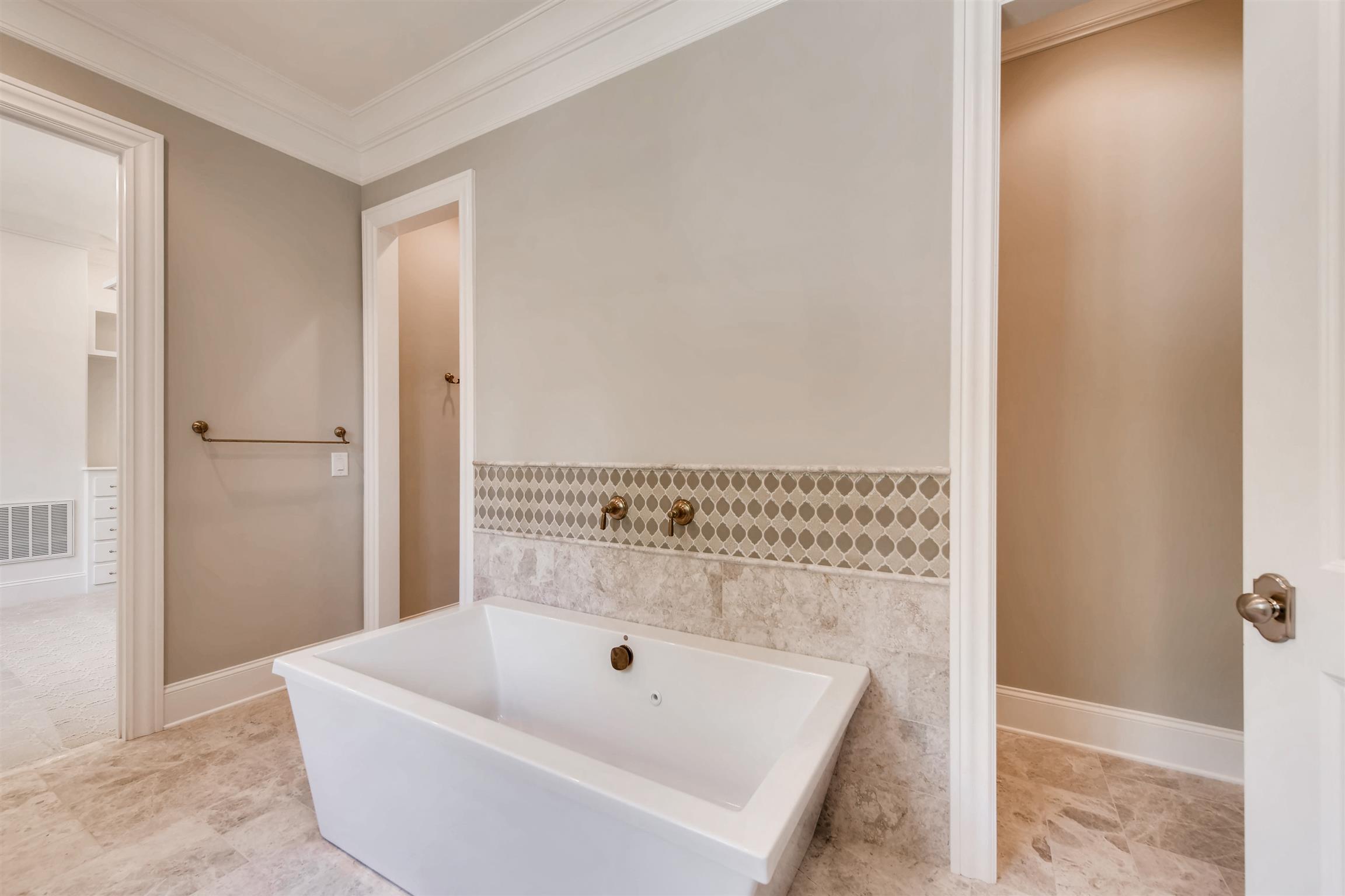 2811 Wimbledon Road Nashville, TN 37215 - Photo 18 of 30 Gallery Image 18