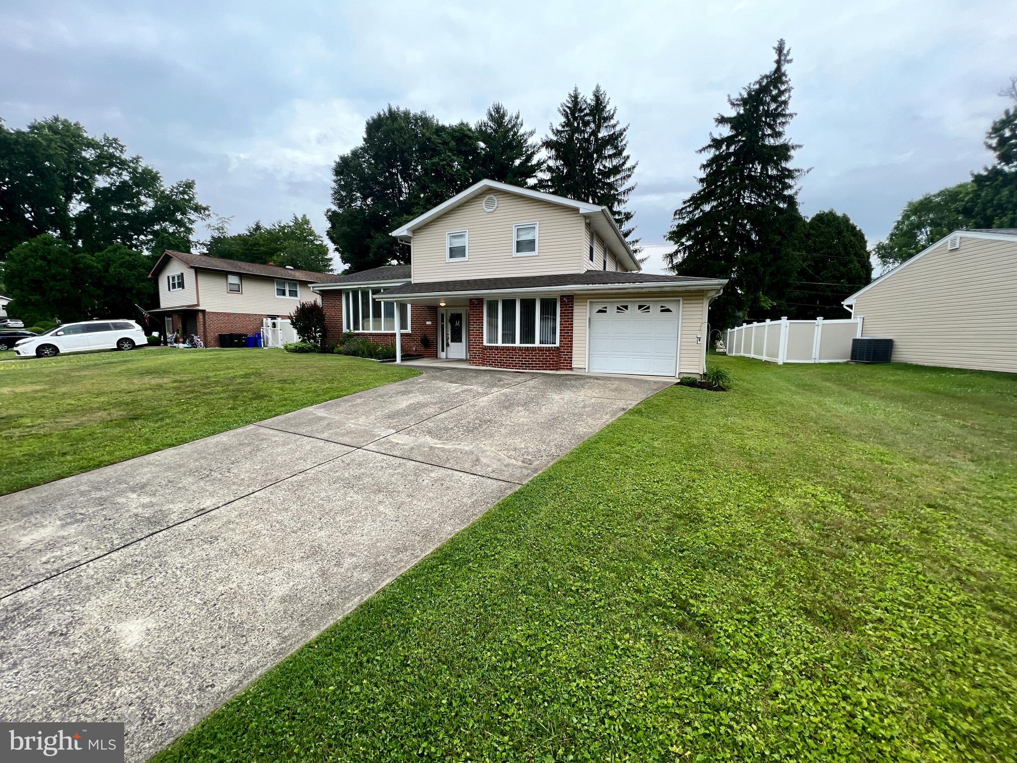 123 Greycourt Road Philadelphia, PA 19115 - Photo 3 of 53 Gallery Image 3