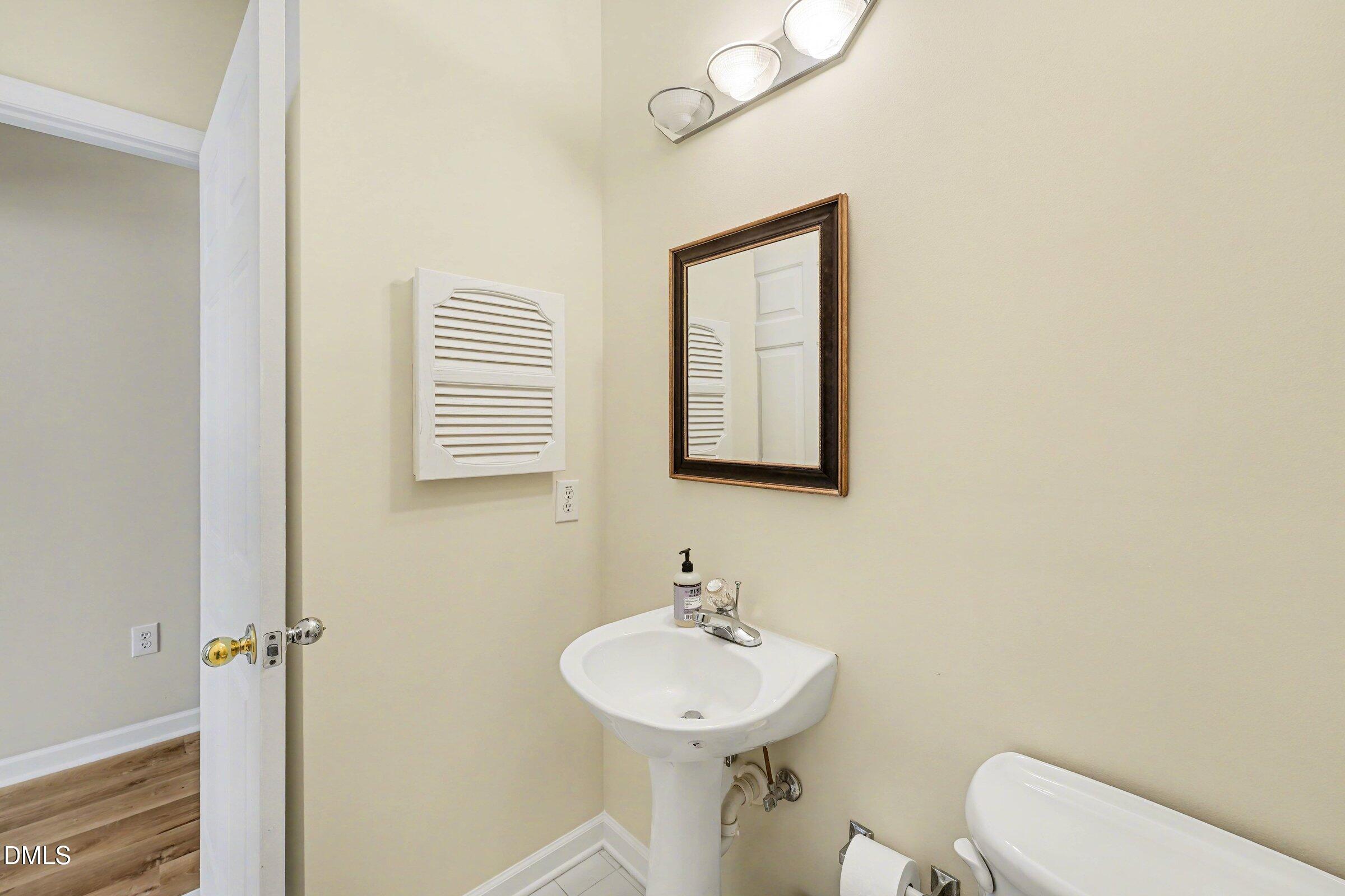 8221 Allyns Landing Way, Unit 204 Raleigh, NC 27615 - Photo 17 of 31 017_file_8233