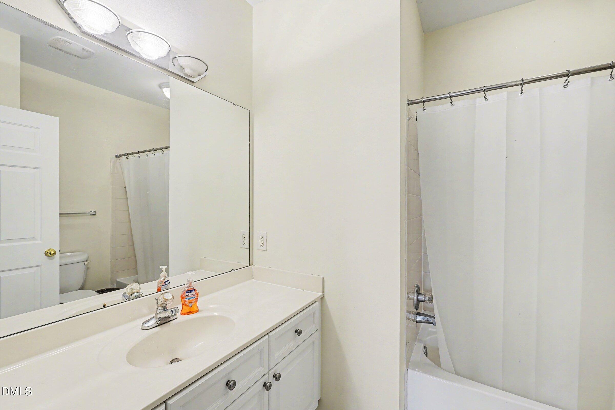 8221 Allyns Landing Way, Unit 204 Raleigh, NC 27615 - Photo 23 of 31 023_file_9824