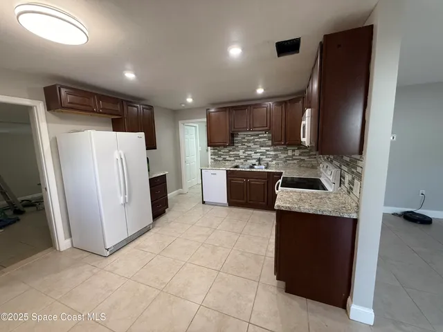 $1,800 | 4303 Yorkshire Drive, Melbourne, FL 32935