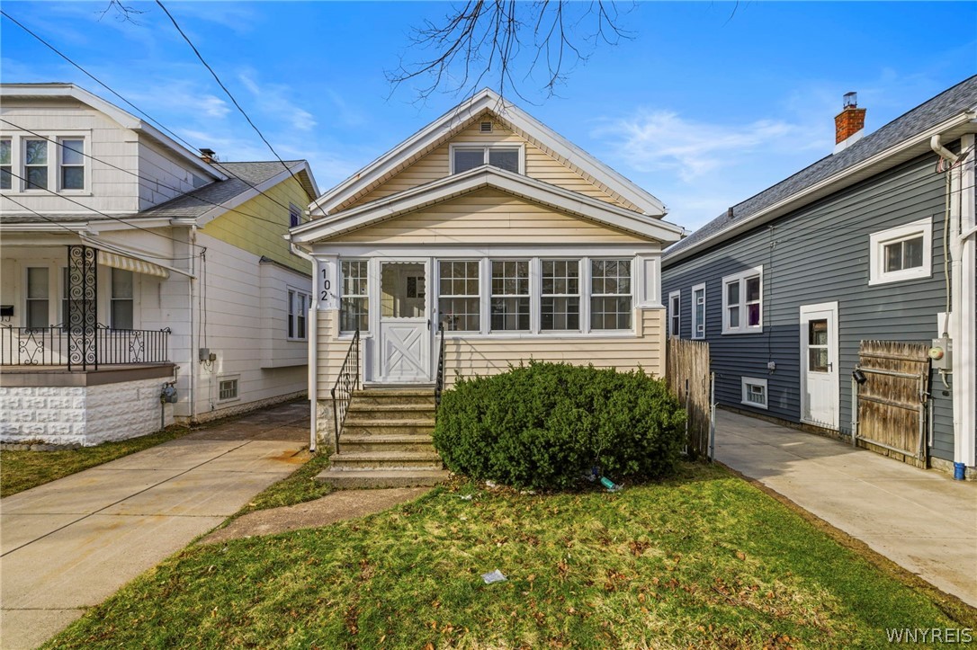 102 Rosedale Street Buffalo, NY 14207 - Photo 1 of 36