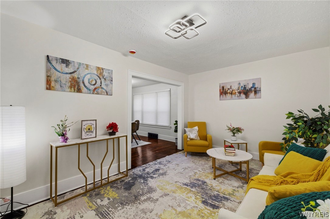 102 Rosedale Street Buffalo, NY 14207 - Photo 7 of 36