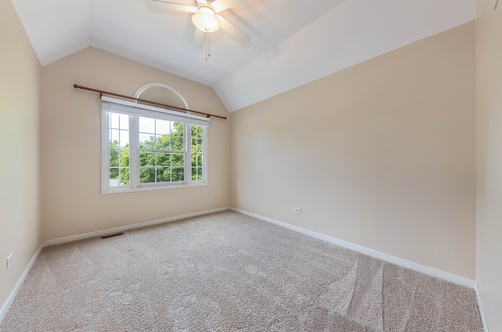 2312 Wild Timothy Road Naperville, IL 60564 - Photo 19 of 33