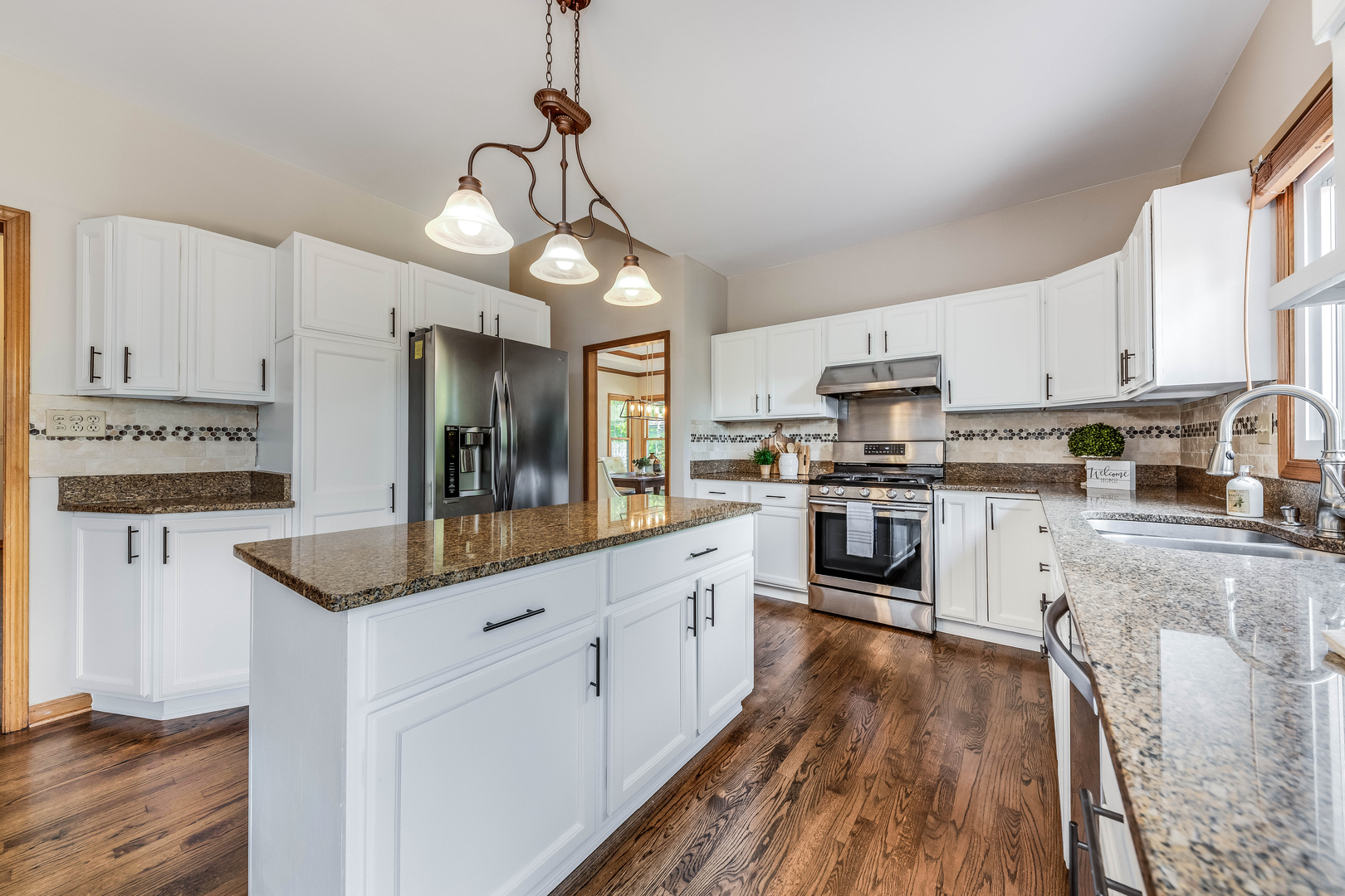 2312 Wild Timothy Road Naperville, IL 60564 - Photo 9 of 33