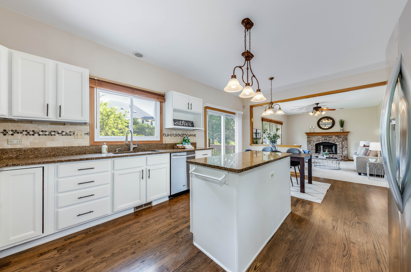 2312 Wild Timothy Road Naperville, IL 60564 - Photo 10 of 33