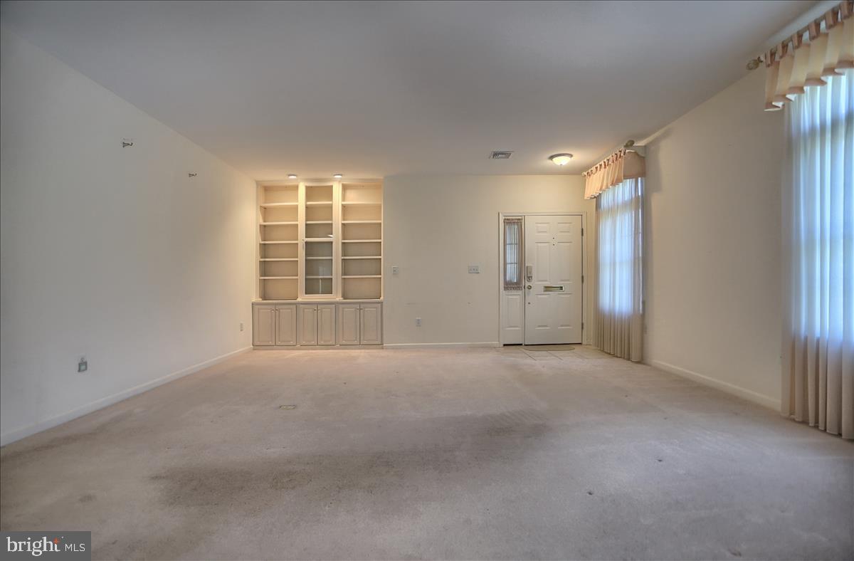 4635 Deer Path Road Harrisburg, PA 17110 - Photo 8 of 27 Gallery Image 8