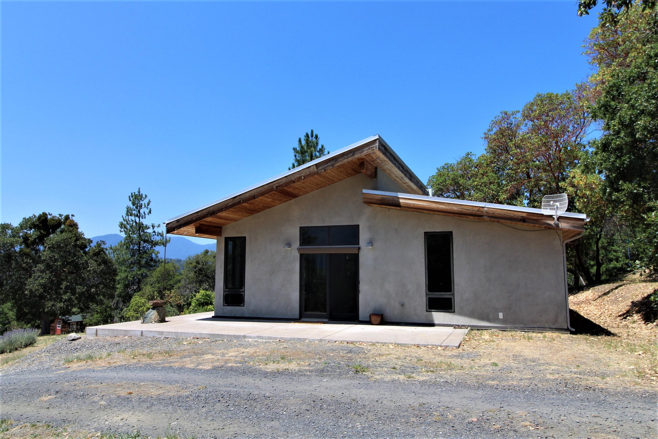 17170 North Applegate Road Grants Pass, OR 97527 - Photo 40 of 68 Main House East