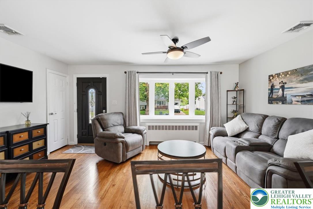 1928 Woodbury Road Bethlehem, PA 18017 - Photo 11 of 89