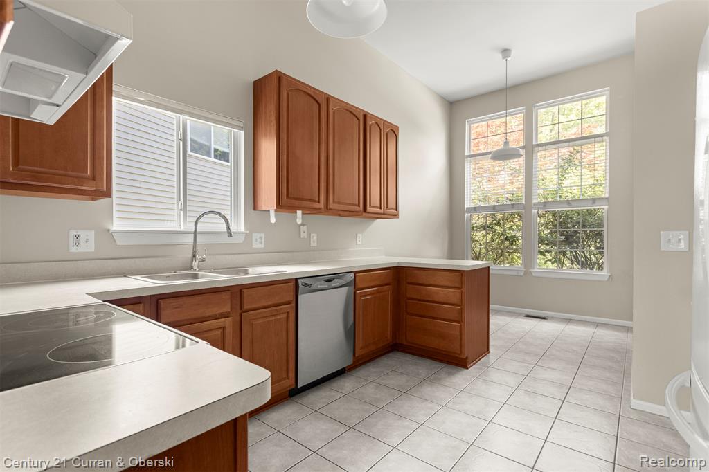 3444 Ashburnam Road Ann Arbor, MI 48105 - Photo 12 of 37