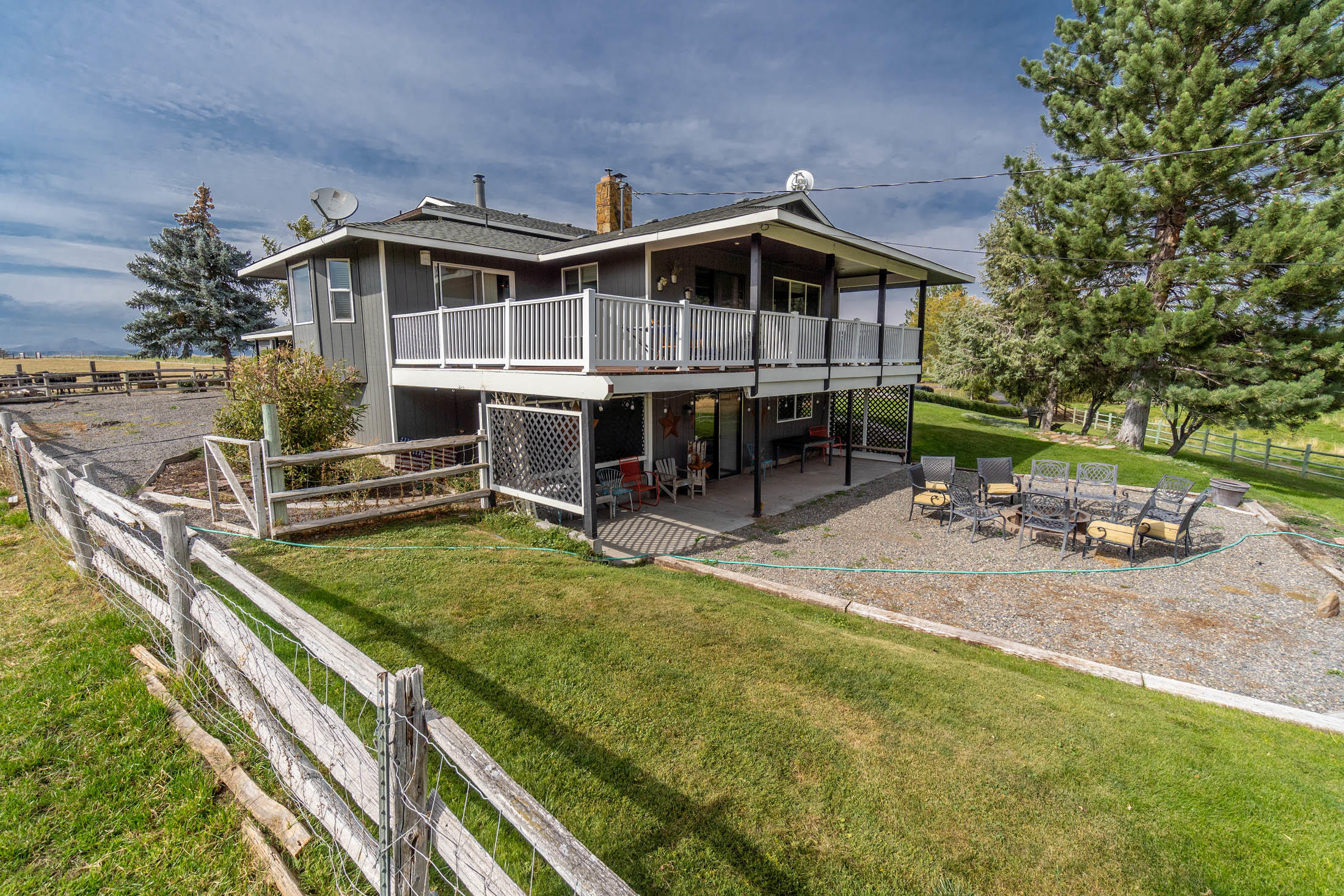 906 Rollo Lane Prineville, OR 97754 - Photo 3 of 32 3