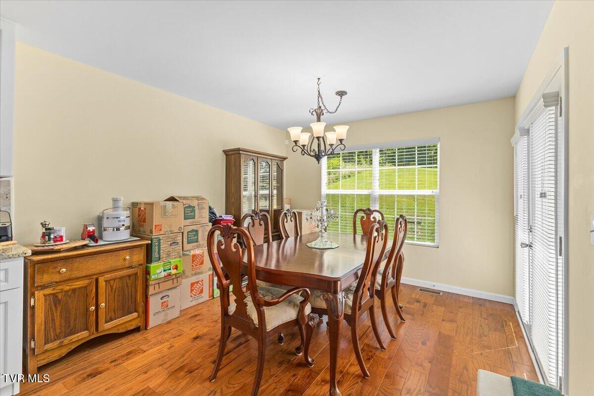 194 East Ridges Drive Chuckey, TN 37641 - Photo 11 of 42 Dining Area