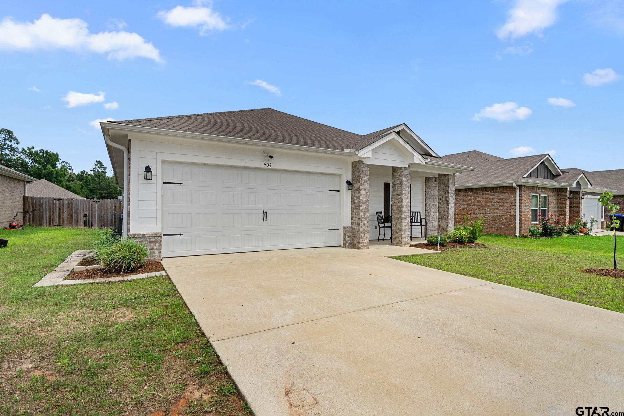 404 Caprock Drive Longview, TX 75605 - Photo 2 of 22