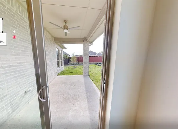 a view of entryway with interior