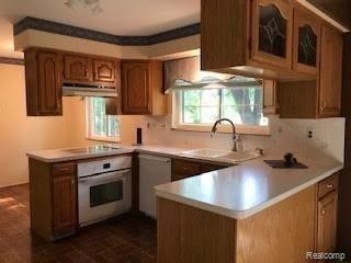 18405 Levan Road Livonia, MI 48152 - Photo 5 of 18 05-Kit2.jpg