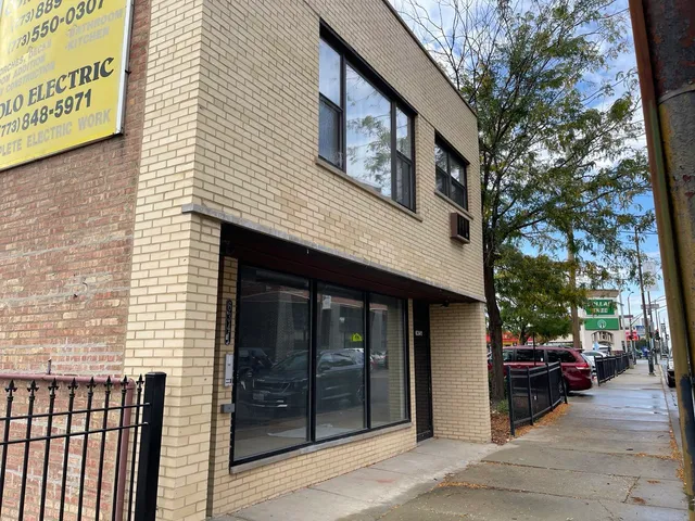 $1,300 | 6341 West Belmont Avenue, Unit 2R, Chicago, IL 60634