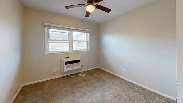$1,300 | 6341 West Belmont Avenue, Unit 2R, Chicago, IL 60634