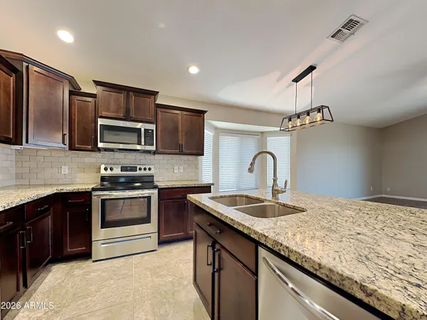 $400,000 | 5426 South 30th Glen, Phoenix, AZ 85041